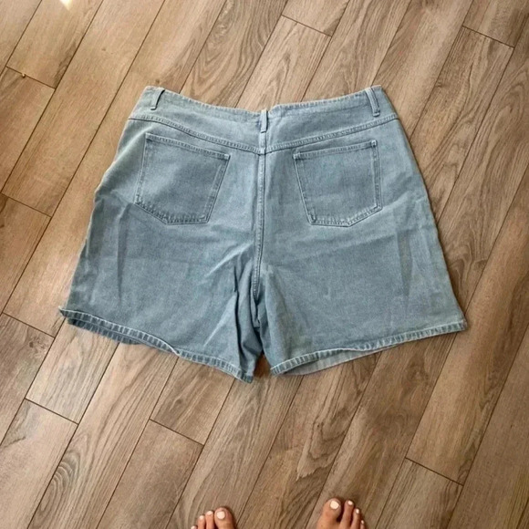 CJ Banks Light Blue Jean Shorts - Picture 2 of 8